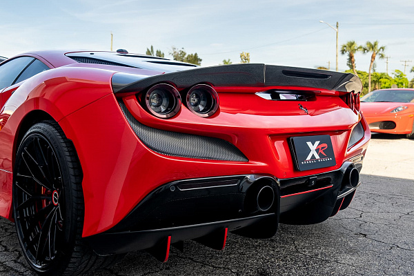 Фото дисков Brixton Forged CM6-R Черный глянец на Ferrari F8