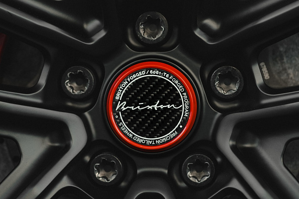 Фото дисков Brixton Forged PF10-RS Черный глянец на Lamborghini Aventador