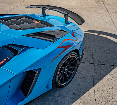 Фото дисков Strasse Wheels SV5-RS Performance на Lamborghini Aventador