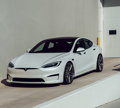 Фото дисков Vossen EVO-5R на Tesla Model S