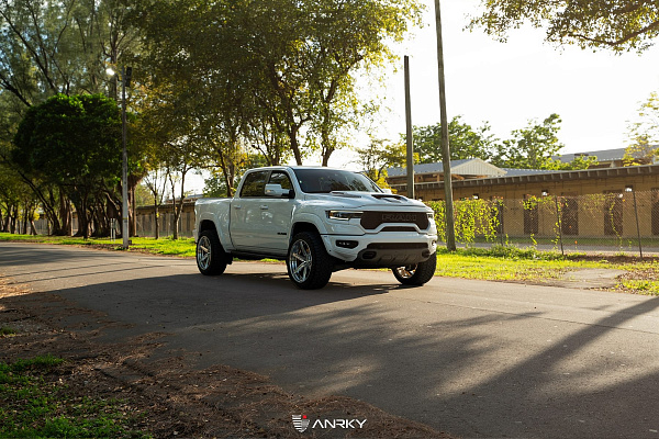 Фото дисков Anrky AN36-S Полированный лак на Ram 1500 V