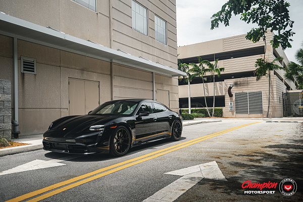 Фото дисков Vossen RS92 Черный глянец на Porsche Taycan I