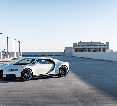 Фото дисков HRE P103 на Bugatti Chiron