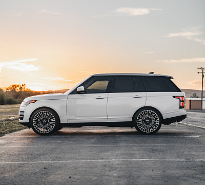 Фото дисков Brixton Forged LX01 на Land Rover Range Rover IV