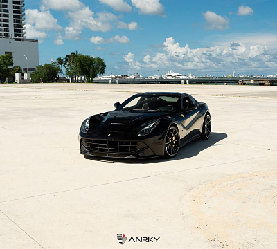 Фото дисков Anrky AN12 на Ferrari F12