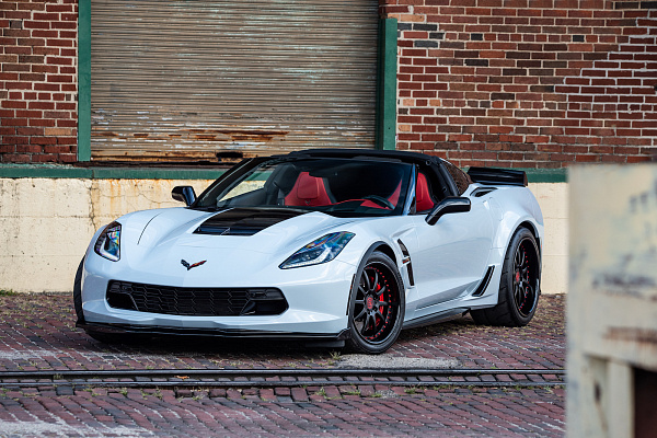 Фото дисков Strasse Wheels R10 Signature Черный сатин на Chevrolet Corvette C7