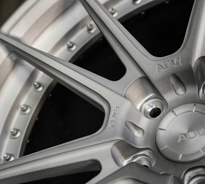 ADV.1 ADV5.2 M.V2 SL