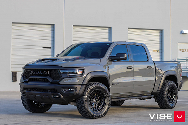 Фото дисков Vossen HFX-1 (6-Lug) Черный глянец на Ram 1500 V