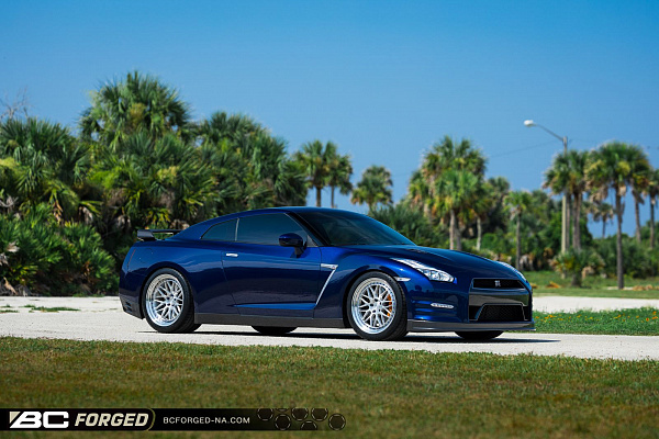 Nissan GT-R
