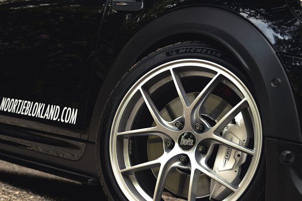 Фото дисков Bola FLE Сатиновый лак на MINI Cooper III