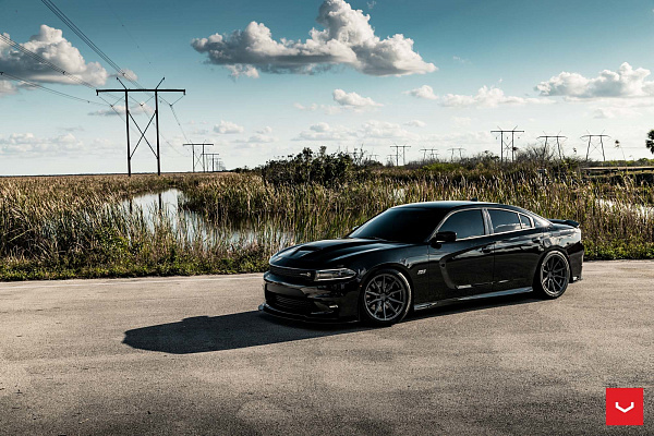 Фото дисков Vossen HF-3 Глянцевый графит на Dodge Charger VII