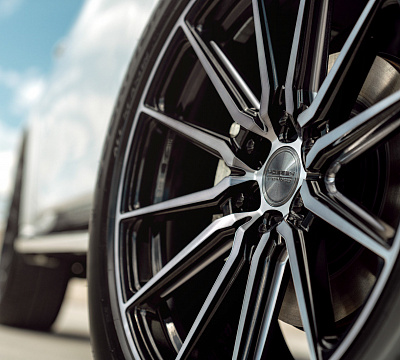 Фото дисков Vossen HF6-1 на Infiniti QX80 I