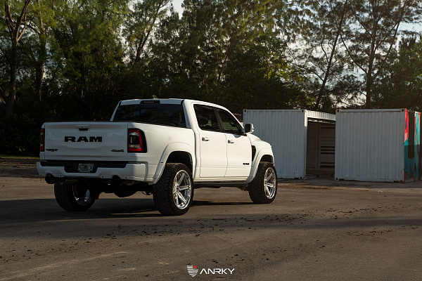 Фото дисков Anrky AN36-S Полированный лак на Ram 1500 V