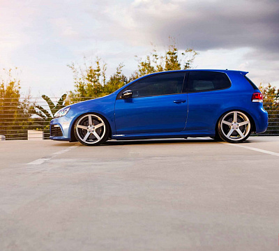 Фото дисков Vossen CV3 на Volkswagen Golf VII