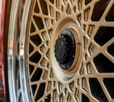 Фото дисков HRE 501 на Porsche 911 VIII
