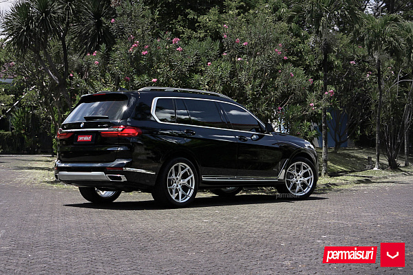Фото дисков Vossen HF-5 Серебро на BMW X7 (G07)