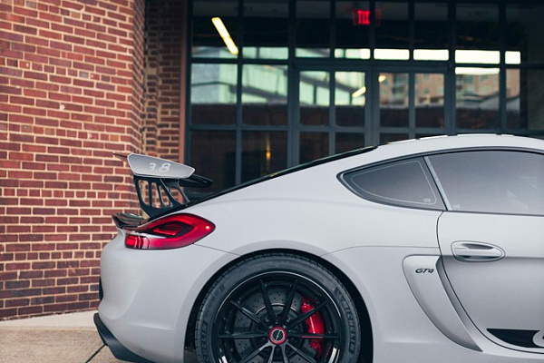 Фото дисков Brixton Forged R11-R Черный сатин на Porsche Cayman II