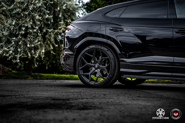 Фото дисков NOVITEC NL4 Черный сатин на Lamborghini Urus