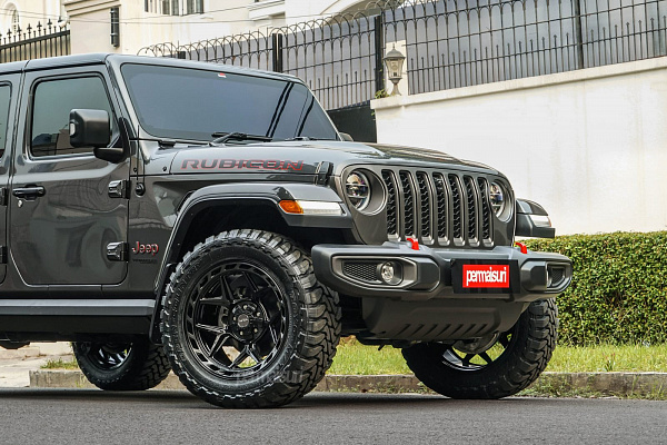 Фото дисков 4PLAY 4P55 Черный глянец на Jeep Wrangler IV (JL)