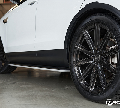 Фото дисков Vossen UV-2 на Land Rover Discovery V