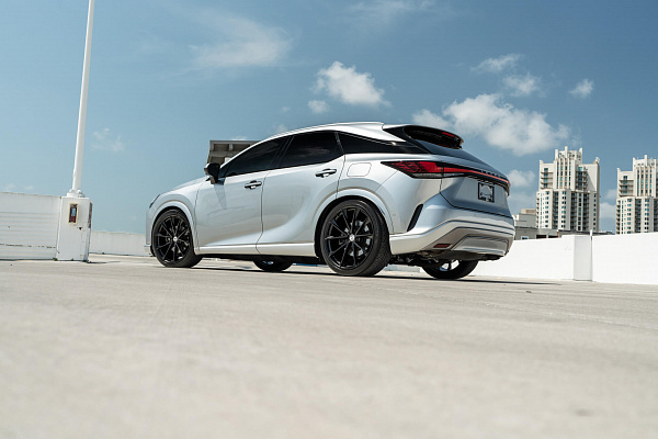 Фото дисков HRE P204 Черный сатин на Lexus RX V