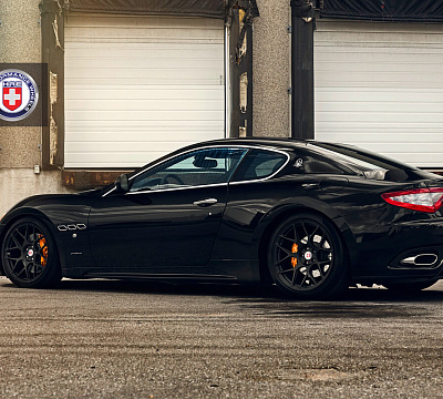 Фото дисков HRE P40SC на Maserati GranTurismo I