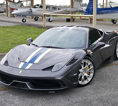 Фото дисков Strasse Wheels SM7R Deep Concave Duoblock на Ferrari 458