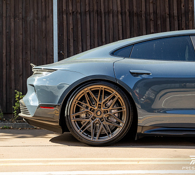 Фото дисков Vossen HF-7 на Porsche Taycan I