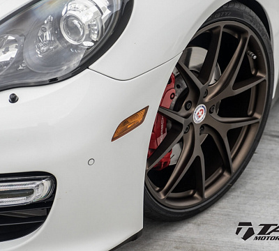 Фото дисков HRE P101 на Porsche Panamera I