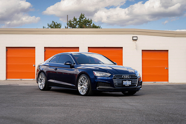 Фото дисков HRE 520M Глянцевый лак на Audi A/S/RS 5 (F5)