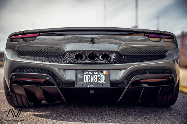Фото дисков Brixton Forged TR05 Сатиновая бронза на Ferrari 296