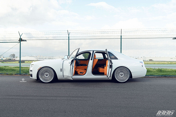Фото дисков 1886 Wheels G007 Полированный лак на Rolls-Royce Ghost II