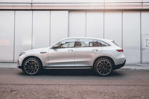 Фото дисков BRABUS Monoblock Z (Platinum Edition) Черный глянец на Mercedes-Benz EQC