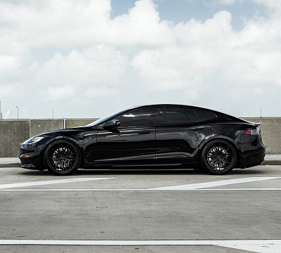 Фото дисков Anrky S1-X1 на Tesla Model S