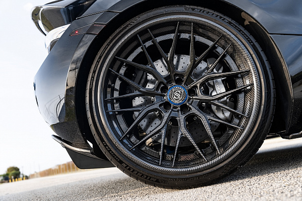 Фото дисков Strasse Wheels SV10M Deep Concave FS Другой цвет на McLaren 720S