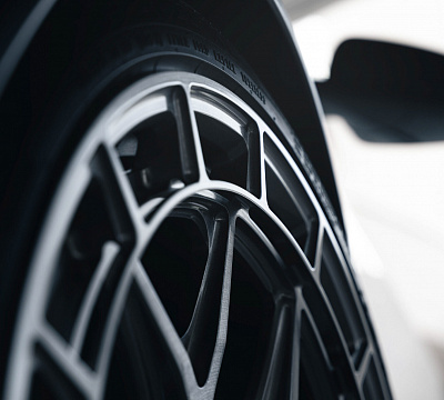 Фото дисков Vossen LC3-01 на Tesla Model X