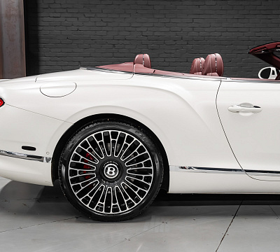 Фото дисков Brixton Forged LX01 на Bentley Continental GT III