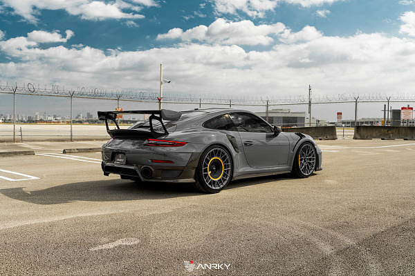 Фото дисков Anrky AN20 Aerosport Глянцевый графит на Porsche 911 VII