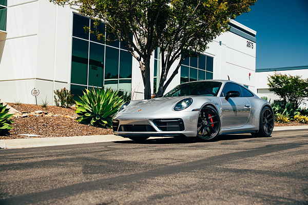 Фото дисков Brixton Forged FDE01 Черный сатин на Porsche 911 VIII
