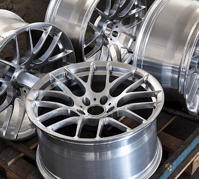 19" диски в дизайне BMW 359M и окрасе Hyper Silver