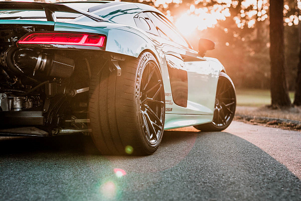 Фото дисков Brixton Forged PF8 Черный глянец на Audi R8 (4S)