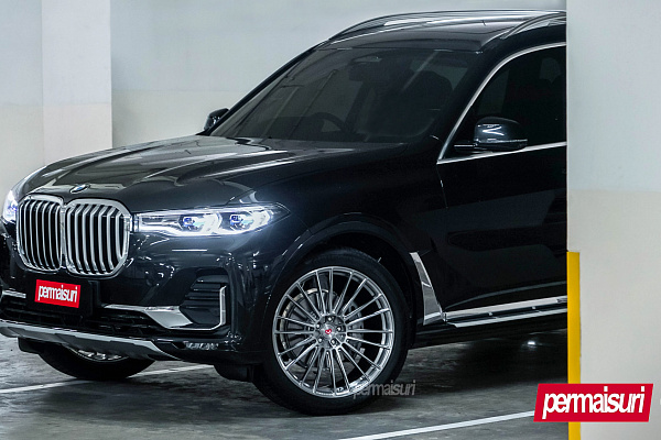 Фото дисков Vossen S17-04 Глянцевый лак на BMW X7 (G07)