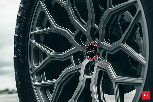 Фото дисков Vossen HF-2 Сатиновый графит на Jeep Gladiator II (JT)