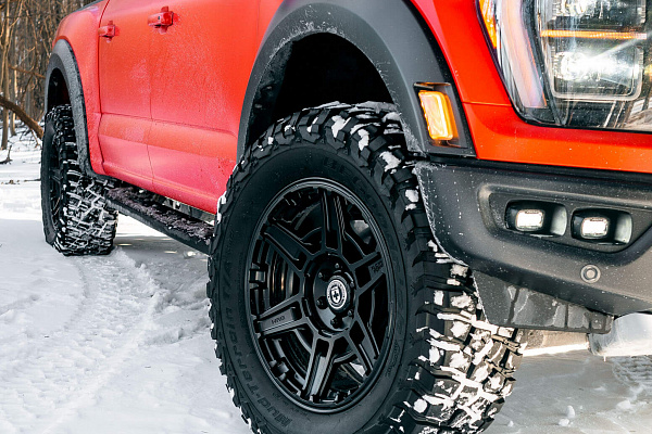 Фото дисков HRE FT1 Черный сатин на Ford F-150 XIII