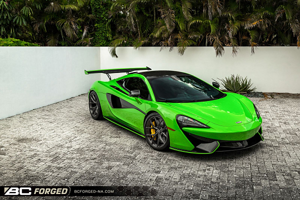 Фото дисков BC Forged RZ21 Глянцевый темный лак на McLaren 570S