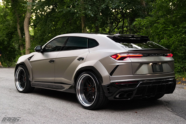 Фото дисков 1886 Wheels S007 Черный глянец на Lamborghini Urus