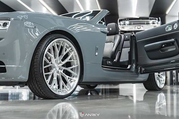 Фото дисков Anrky AN30 Глянцевый лак на Rolls-Royce Wraith