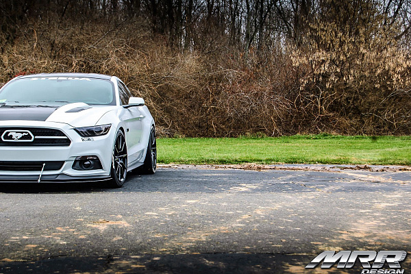 Фото дисков MRR M350 Черный глянец на Ford Mustang VI