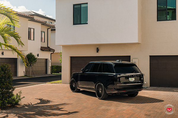 Фото дисков Vossen S17-16 Черный глянец на Range Rover V