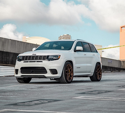 Фото дисков Anrky S1-X4 на Jeep Grand Cherokee IV